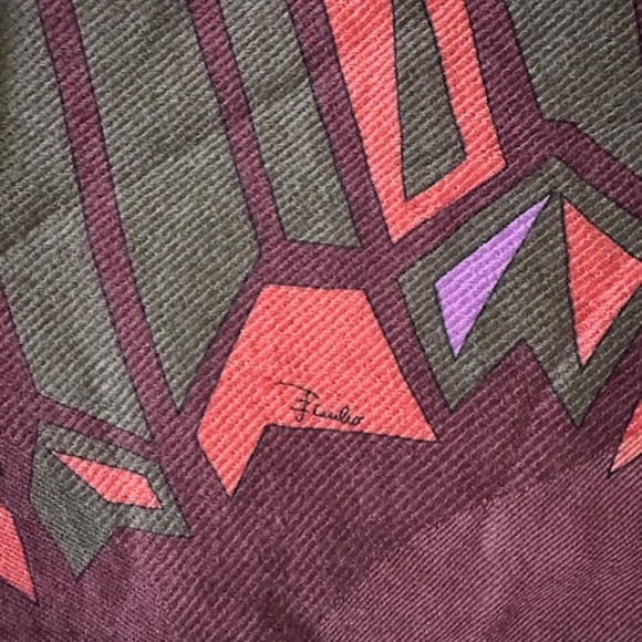 Emilio Pucci Large Triangle Scarf Multi-colored Vibrant Print - Picture 4 of 6